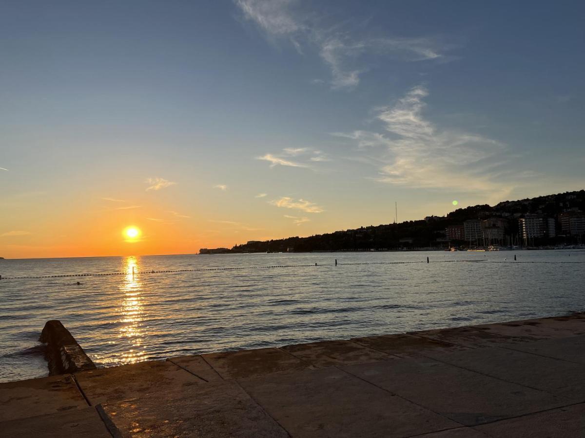 Floating Sea House Marea Lejlighed Portorož Eksteriør billede